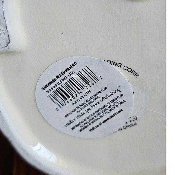 Sombrero Wearing Chihuahua By Boston Warehouse Hinged Treat Storage Jar - Picture 8 of 8